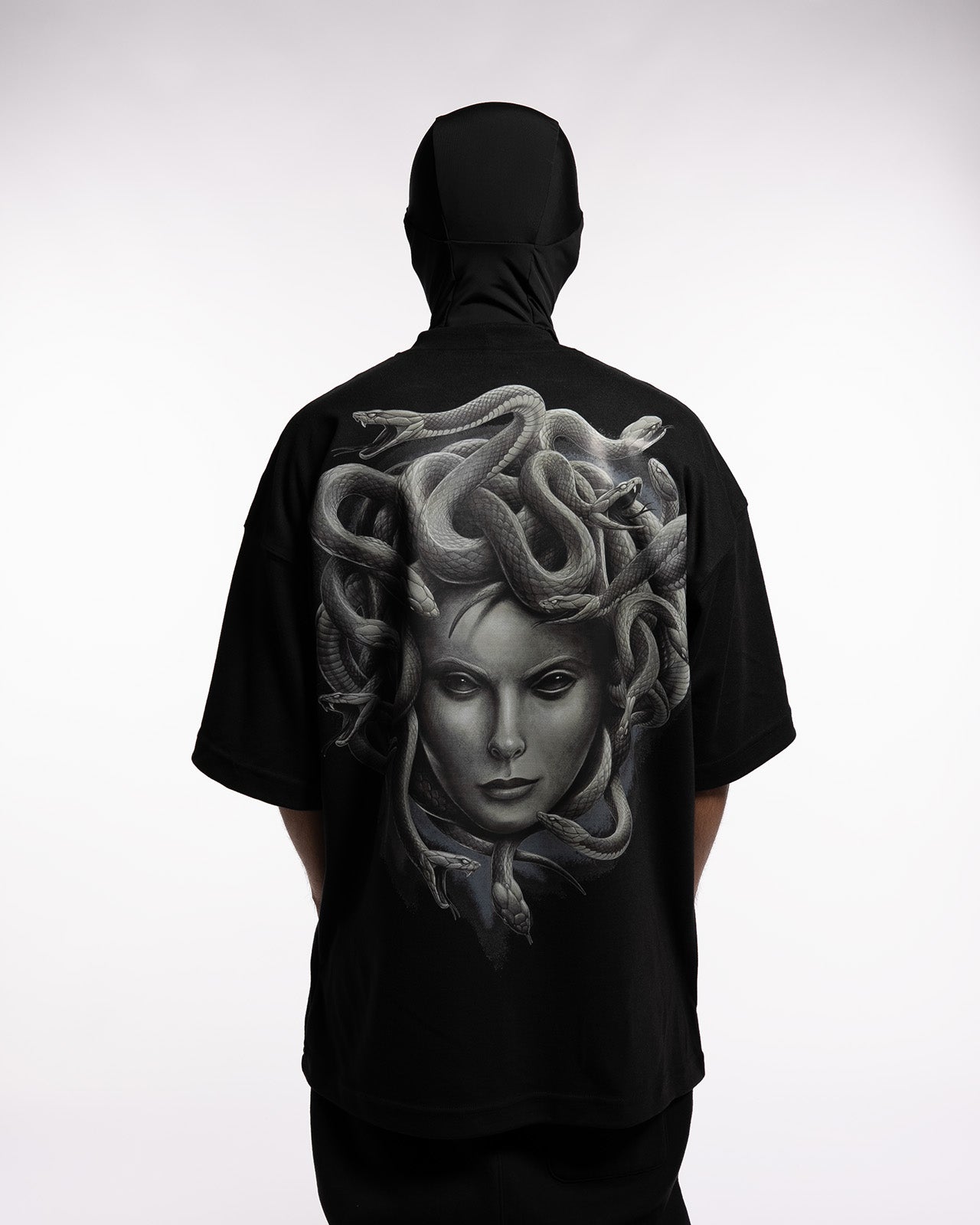 LA MALDITA INFAMIA X TIMELESS