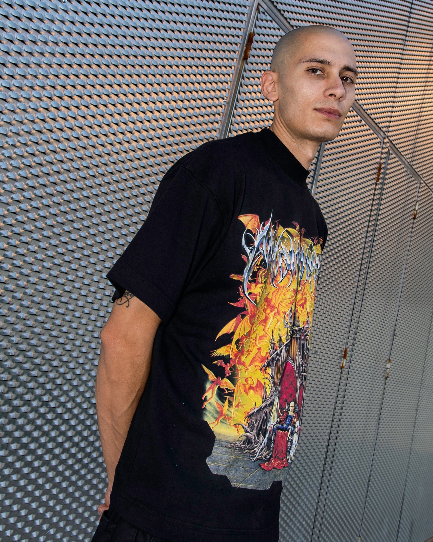 LA MALDITA INFAMIA BY TIMELESS CORP. SHORT SLEEVE
